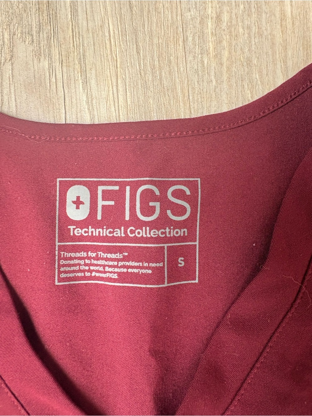 Figs Women's Jogger Scrub Set in Burgundy - Picture 5 of 6